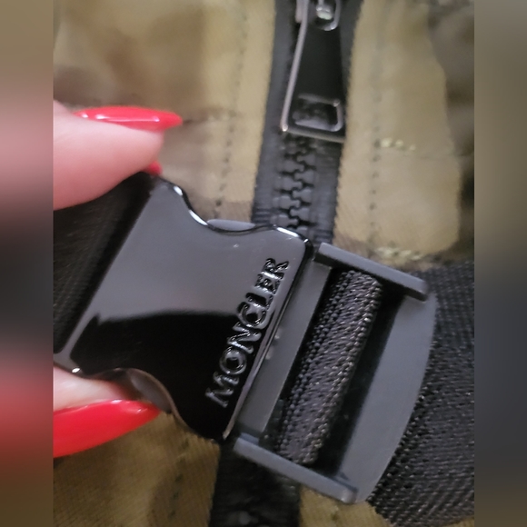 3. NWT MONCLER KHAKI CARGO SKIRT - Picture 6 of 11